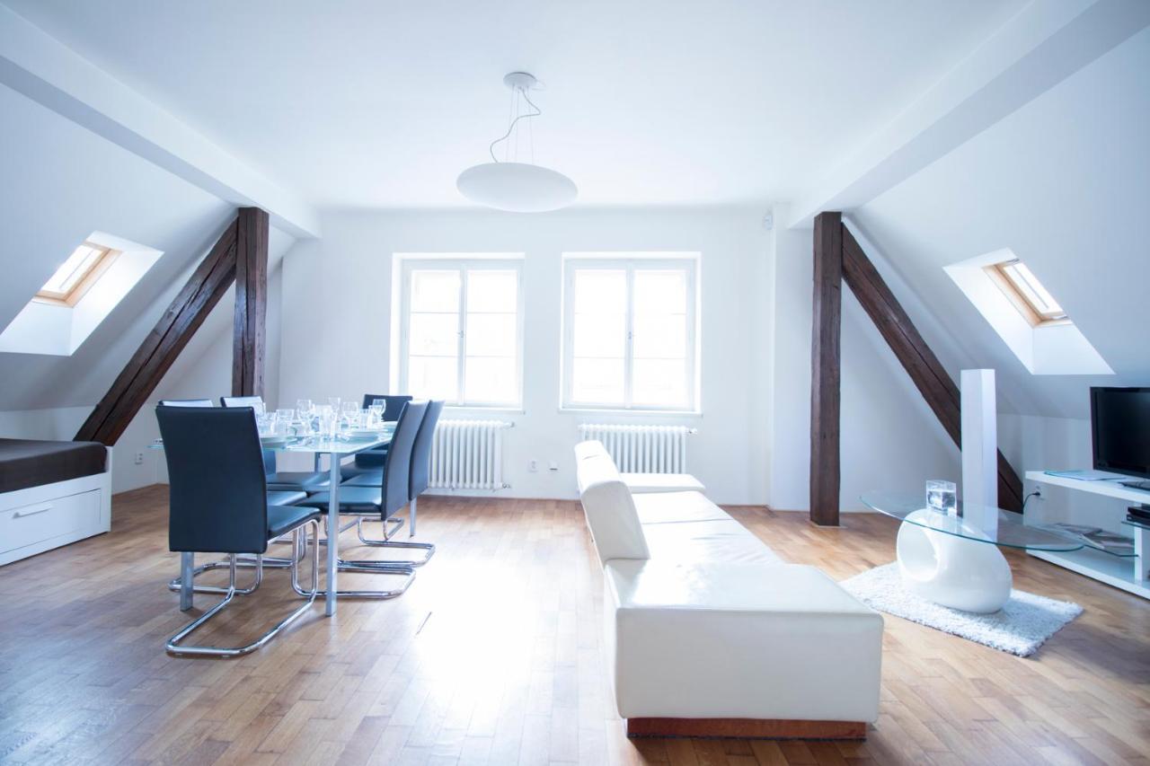 פראג Apartments Old Town Square 27 מראה חיצוני תמונה