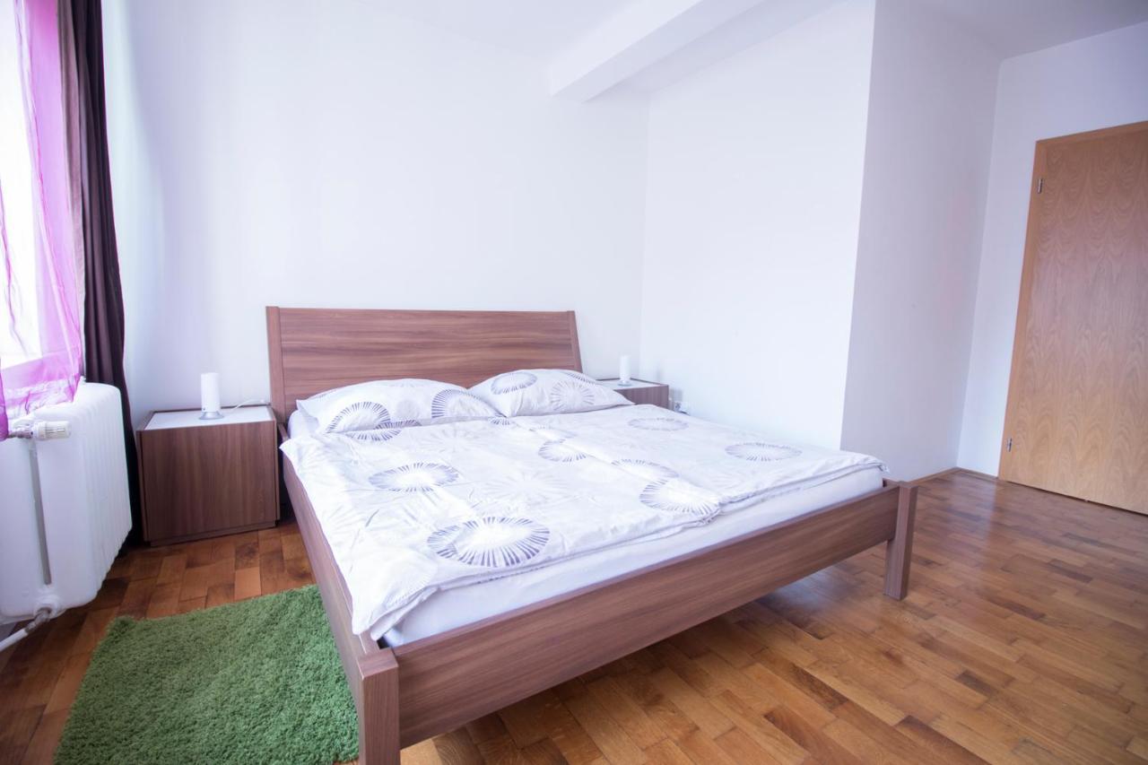 פראג Apartments Old Town Square 27 מראה חיצוני תמונה