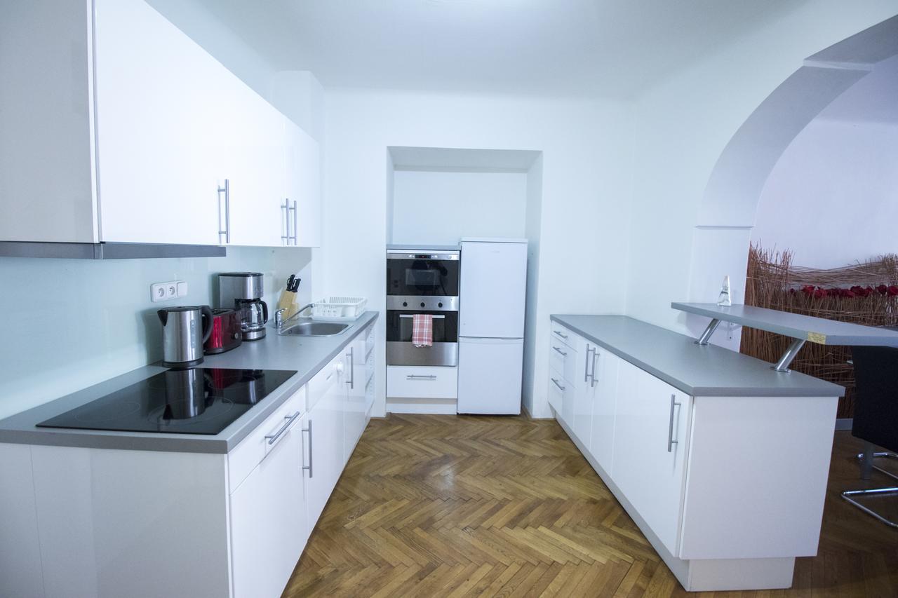 פראג Apartments Old Town Square 27 מראה חיצוני תמונה