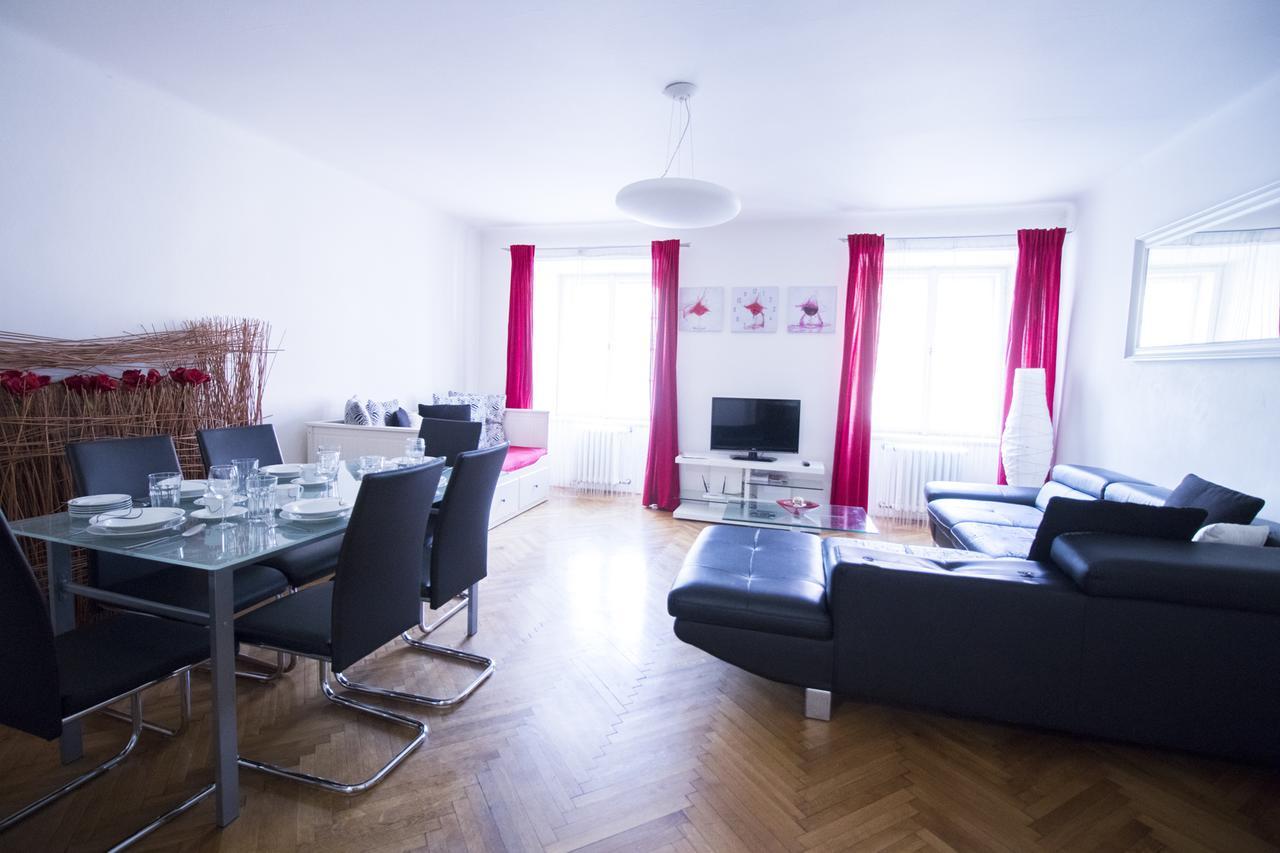 פראג Apartments Old Town Square 27 מראה חיצוני תמונה
