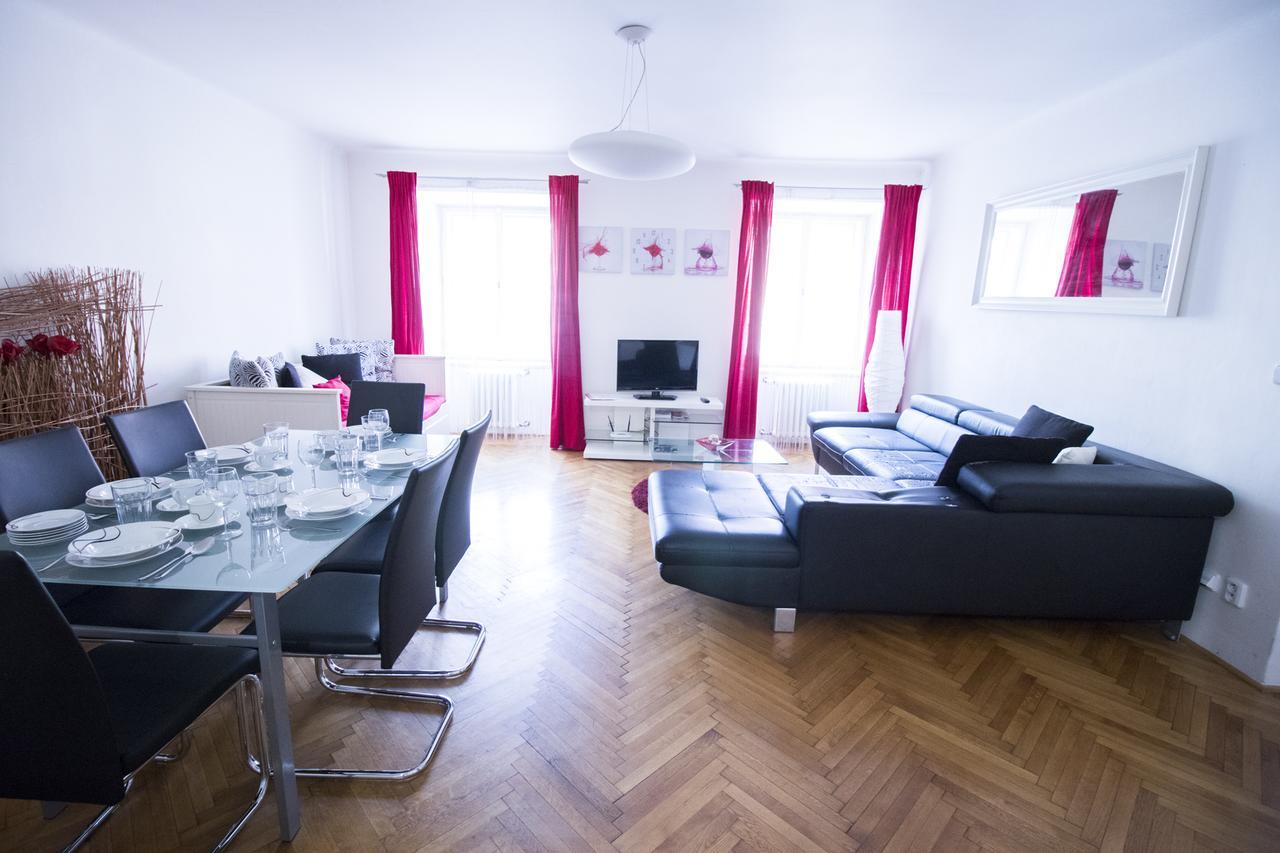 פראג Apartments Old Town Square 27 מראה חיצוני תמונה