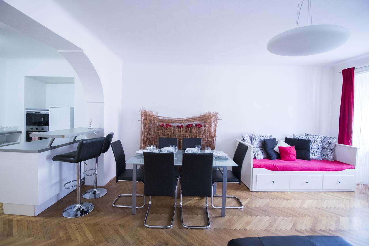 פראג Apartments Old Town Square 27 מראה חיצוני תמונה