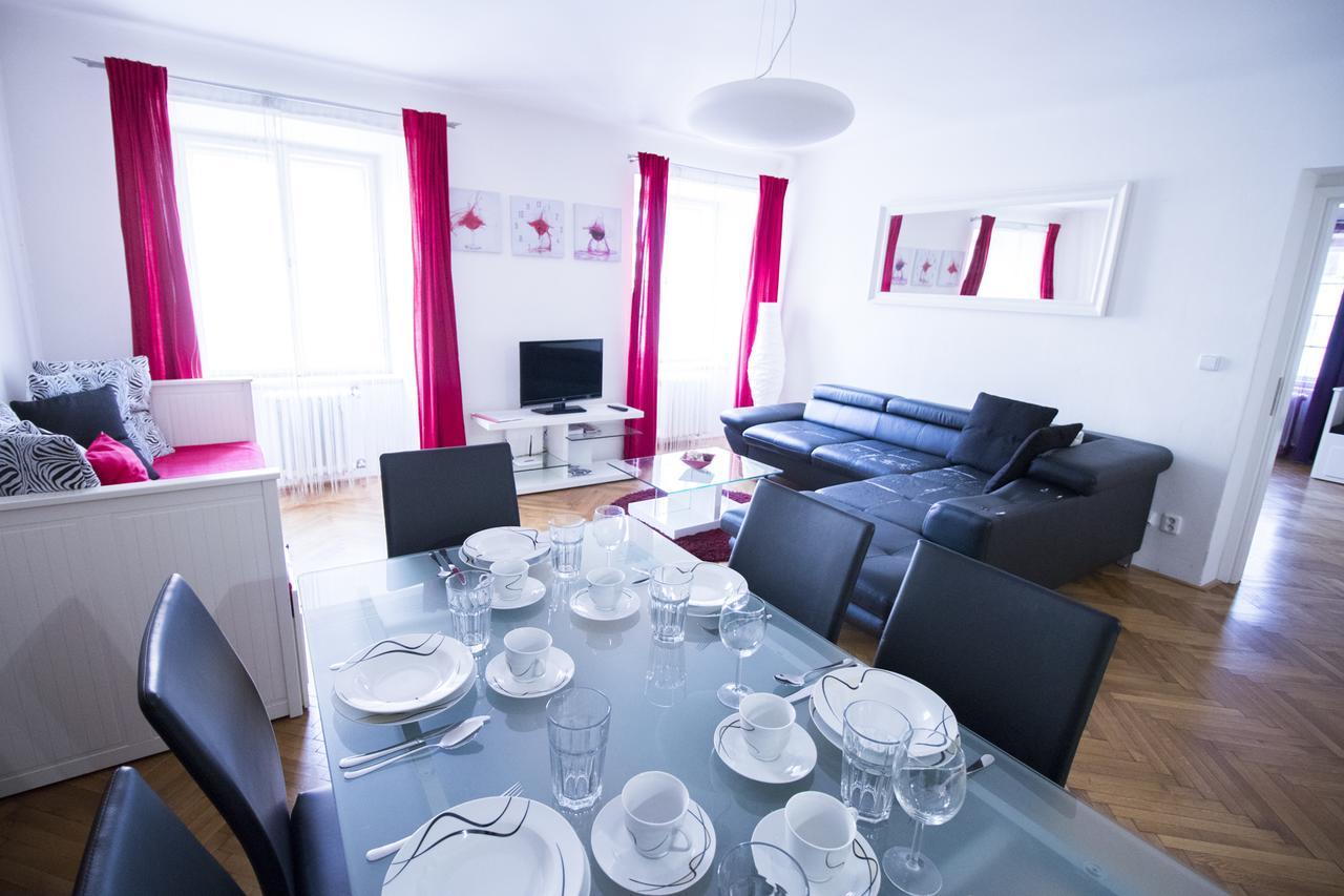 פראג Apartments Old Town Square 27 מראה חיצוני תמונה